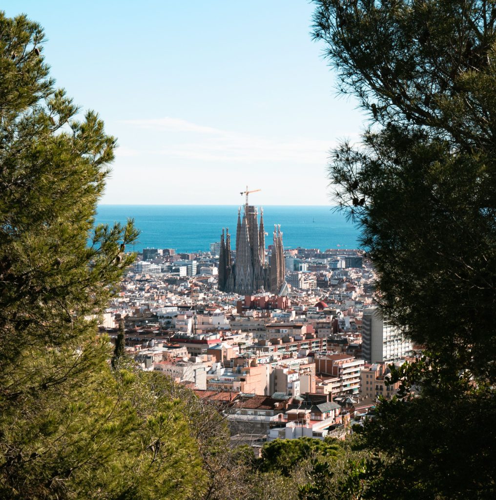 Group of friends traveling in Barcelona visiting Park Güell, group accommodation in Barcelona, Barcelona getaway, Room Casa Gràcia, Room Barcelona